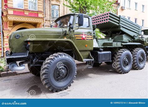 BM-21 Grad 122-mm Multiple Rocket Launcher Editorial Stock Image - Image of katyusha, armament ...