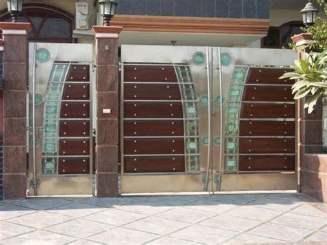 Stainless Steel Gate Designs with Glass, SS Gate - Sky Engineering, Chennai | ID: 8651757233