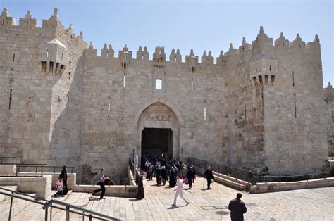 Walls and gates of the Old city, Jerusalem | Old city, City, Jerusalem