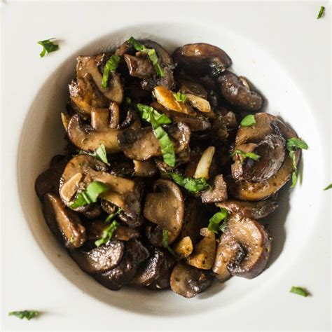 Easy Sauteed Mushrooms Recipe - Everyday Eileen