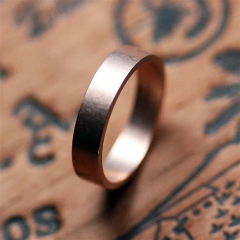 8 Awesome Rose Gold Wedding Bands