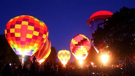 Hot Air Balloon Festival NIGHT GLOW - YouTube