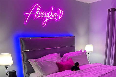 10 Creative Custom Neon Sign Design Ideas