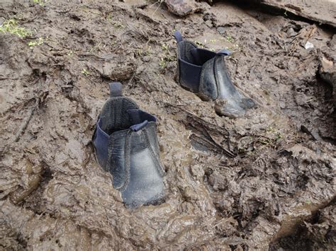 Mairtown Kindergarten: Mud, mud, glorious mud