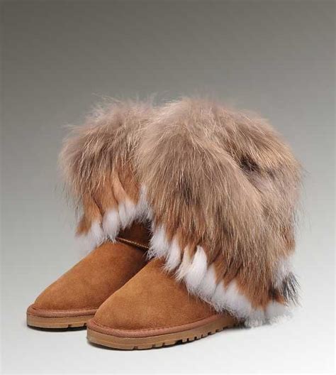 tall uggs with fur on outside