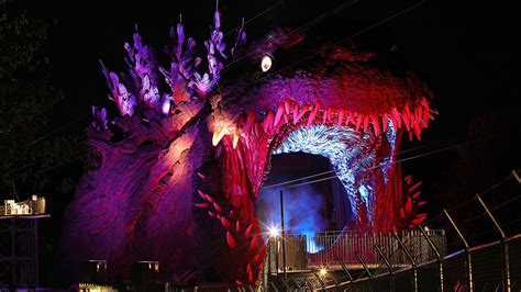 At Japan theme park, guests zipline into Godzilla's mouth | Travel | easytravel101.com