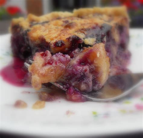 The English Kitchen: Berry Custard Pie