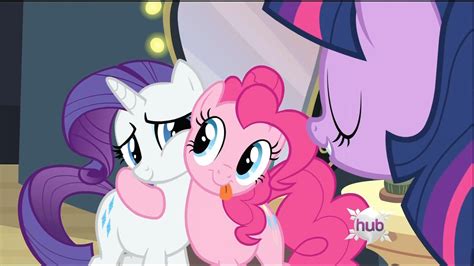 Image - Pinkie Pie hugging Rarity S2E11.png | 마이 리틀 포니 위키 | FANDOM powered by Wikia