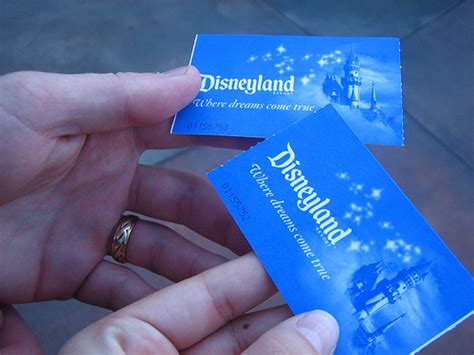 Disneyland Ticket Renting is a Big Business but a Bad Deal - Dad Logic