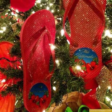 Hawaiian-style Christmas trees and decorations photos - Go Visit Hawaii in 2020 | Hawaiian ...