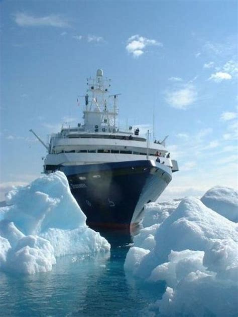 Abandoned Cruise Ship World Discoverer - Barnorama