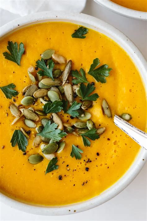 Roasted Butternut Squash Soup | Downshiftology