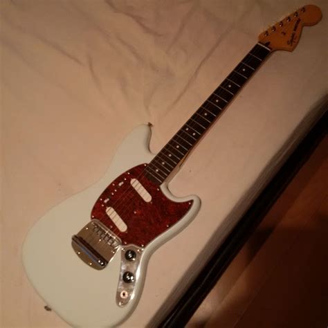 Squier by Fender Vintage Modified Mustang Electric Guitar Sonic Blue ...