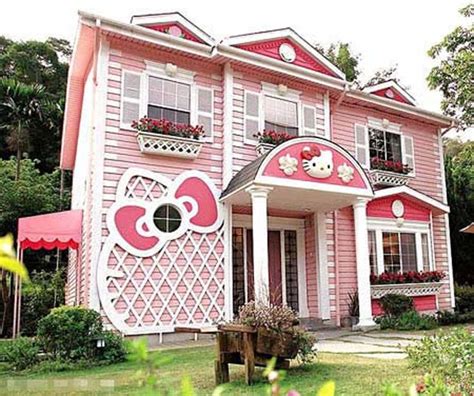 Surprising Hello Kitty House | Hello kitty house, Hello kitty furniture, Bed decor