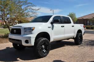 Toyota Parts | Toyota Tundra Tire Sizes Guide - Stock, Larger and ...