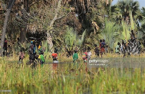 children-from-the-nuer-tribe-in-south-sudan-play-in-the-water-just ...