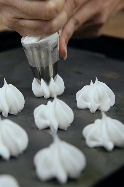 Mary Berry Meringue Recipe | British Chefs Table