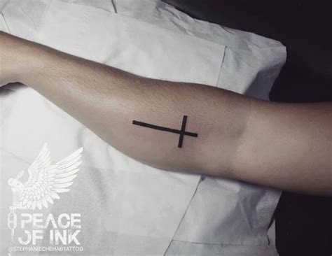 12+ Black Cross Tattoo Ideas To Inspire You!