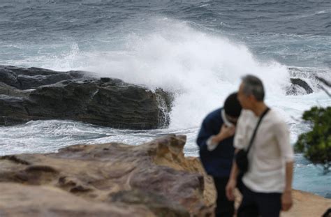 Typhoon Lan makes landfall in western Japan, threatens damage ...