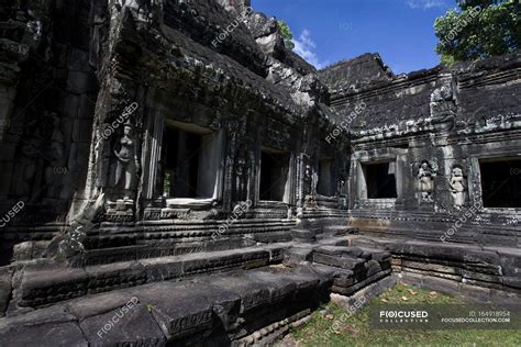 Bayon Temple in Angkor Thom — deserted, amazing - Stock Photo | #164918954