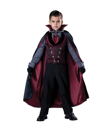 C's fave w/cravat, double button vest, dark shirt, dark lining, jewel on cravat | Boys vampire ...