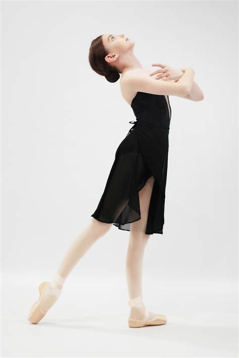 How to do a battement tendu perfectly | Ballet Lovers