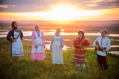 Traditional Russian Women’s Clothing