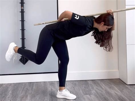 Dowel Unilateral Hip Hinge — Rehab Hero