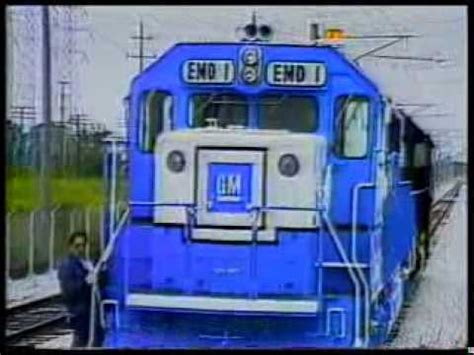 GM EMD SD60 - YouTube