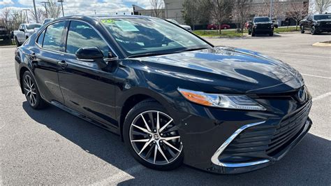 2022 Toyota Camry Hybrid XLE POV Test Drive & 28,000 Mile Review - YouTube