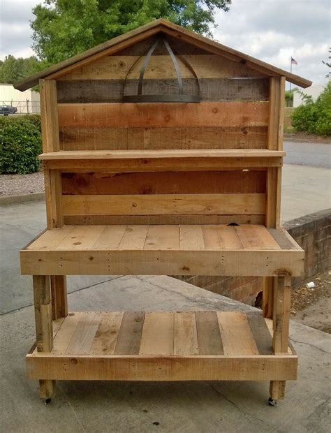 pallet garden work bench - Hettie Schell