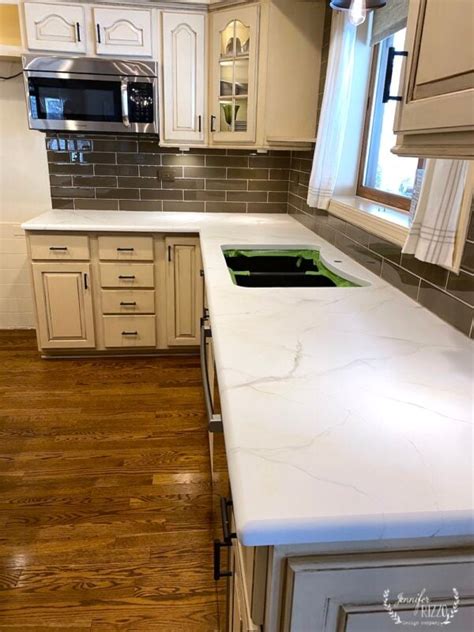 Painting Granite Countertops to Look Like Marble - Jennifer Rizzo