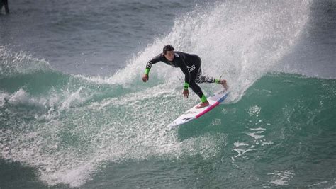 Surfing in Newquay | Fistral Beach Newquay Cornwall