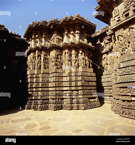 Halebid temple hi-res stock photography and images - Alamy