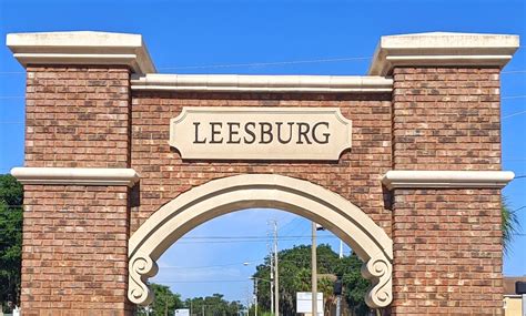 Downtown Leesburg Sign - Leesburg-News.com