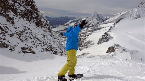 Summer skiing on the Hintertux Glacier 2014 - YouTube