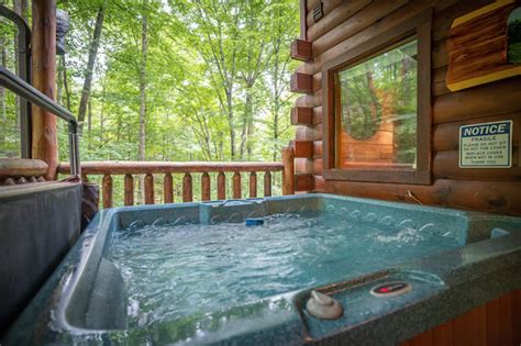 12 Top Rated Gatlinburg Cabins With Hot Tubs - Cabin Critic