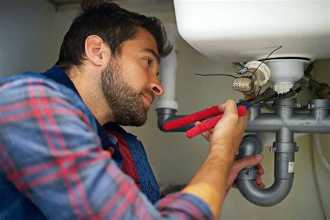 5 Quick Fixes for Leaky Pipes While You Wait for Repairs