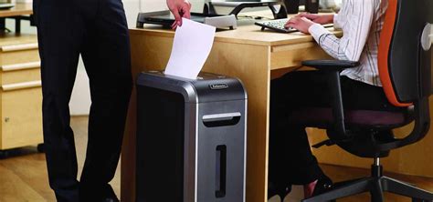 Best Office Paper Shredders for Small Business & Deskside Use