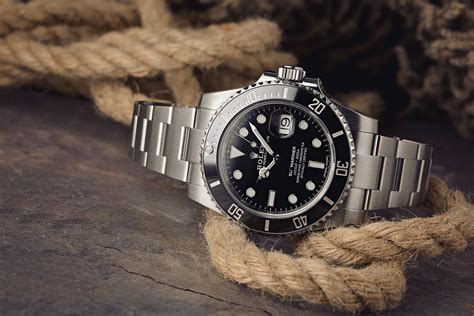 Rolex Submariner vs. Explorer II Review | Bob's Watches