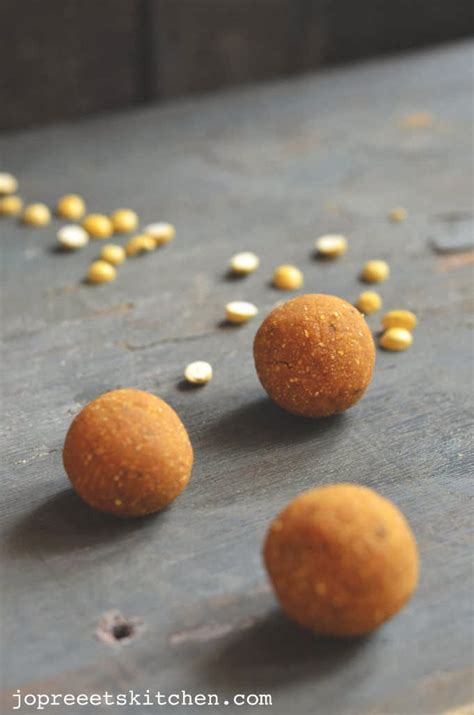 Roasted Gram / Pottu Kadalai Ladoo - Without Ghee | Jopreetskitchen