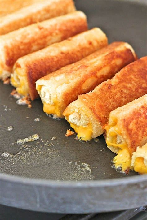 Grilled Cheese Roll Ups - The BakerMama