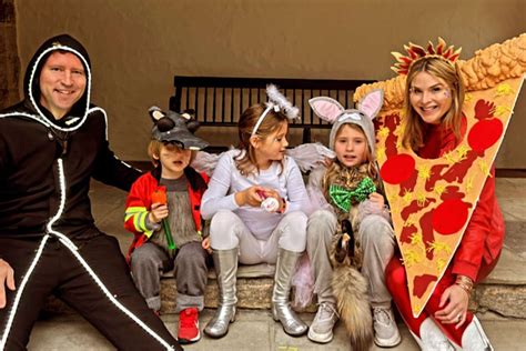 Jenna Bush Hager and Her Family Honor New York City's Pizza Rat on ...