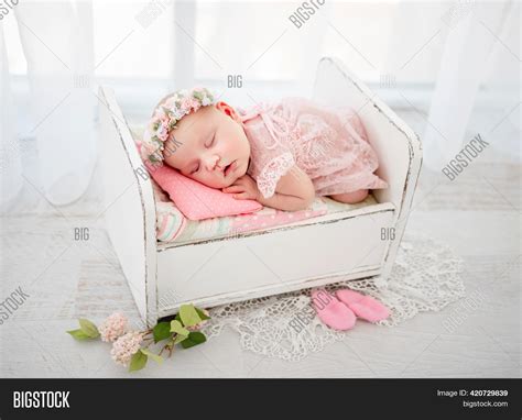 Newborn Baby Girl Image & Photo (Free Trial) | Bigstock