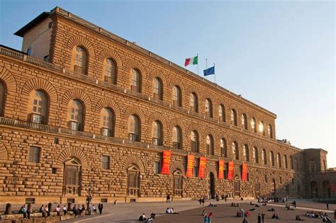 Palácio Pitti (Palazzo Pitti) é o grande palácio renascentista de ...