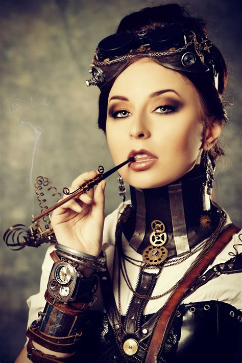 Steampunk Fashion Guide: Smoking Steampunk Chick