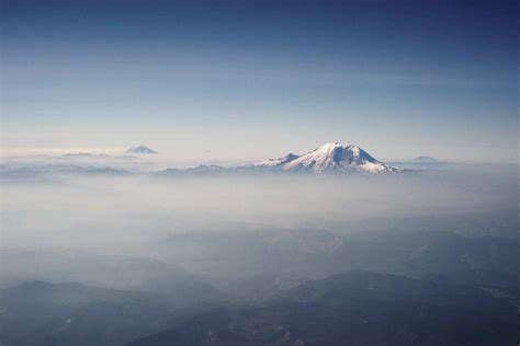 Study Rewrites the Recent History of Productive Cascade Arc Volcanoes