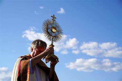 Resources for Parish Leaders | Eucharistic Revival