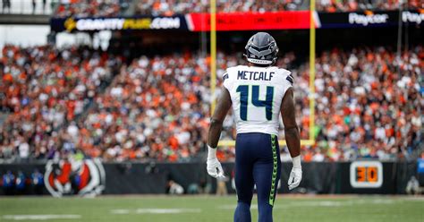 Seahawks-Cardinals injury report: DK Metcalf is a game-time decision ...