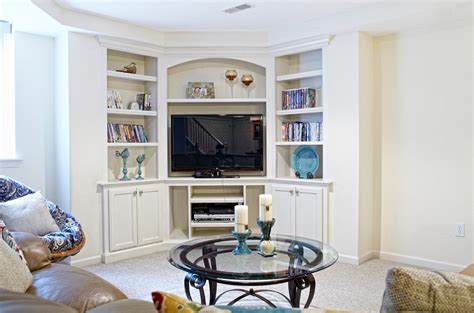 When And How To Place Your TV In The Corner Of A Room